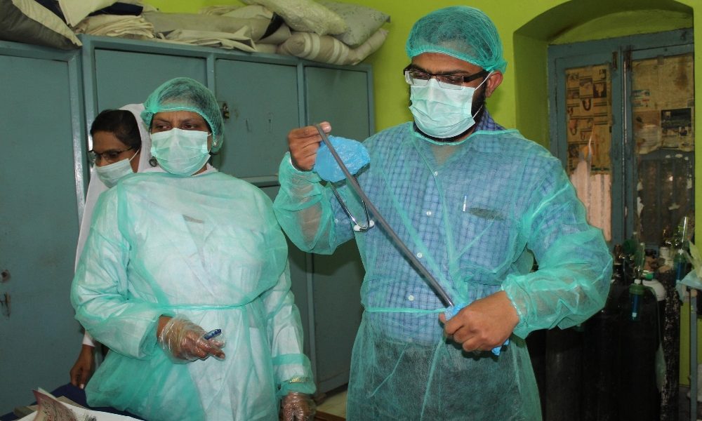 Coronavirus: Iran, restate a casa
