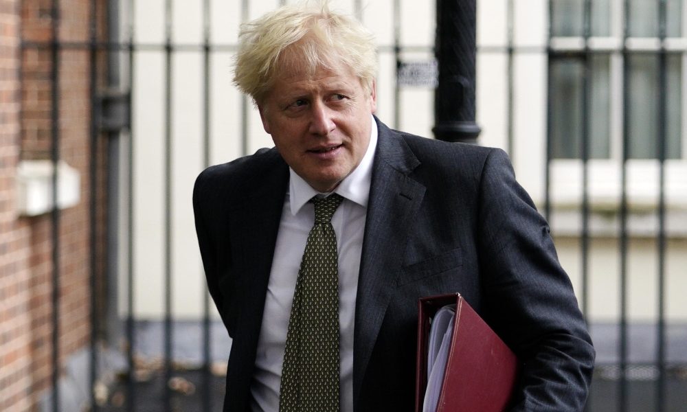 Coronavirus: Johnson, popolo Gb indocile poiché ama libertà