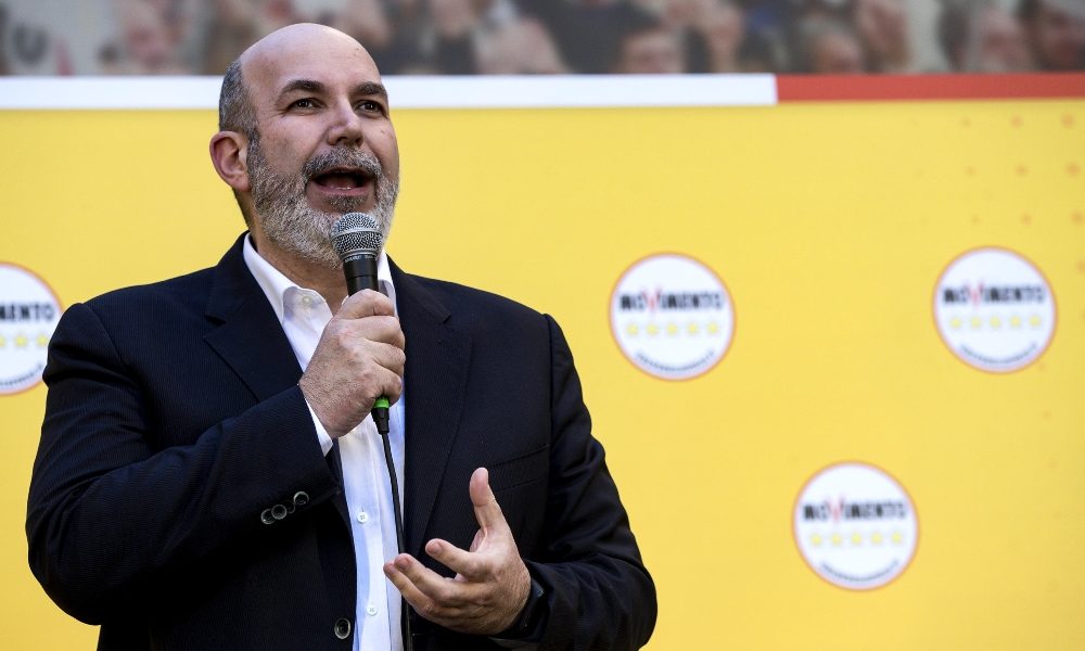 Coronavirus: M5S, rinviare firma Mes