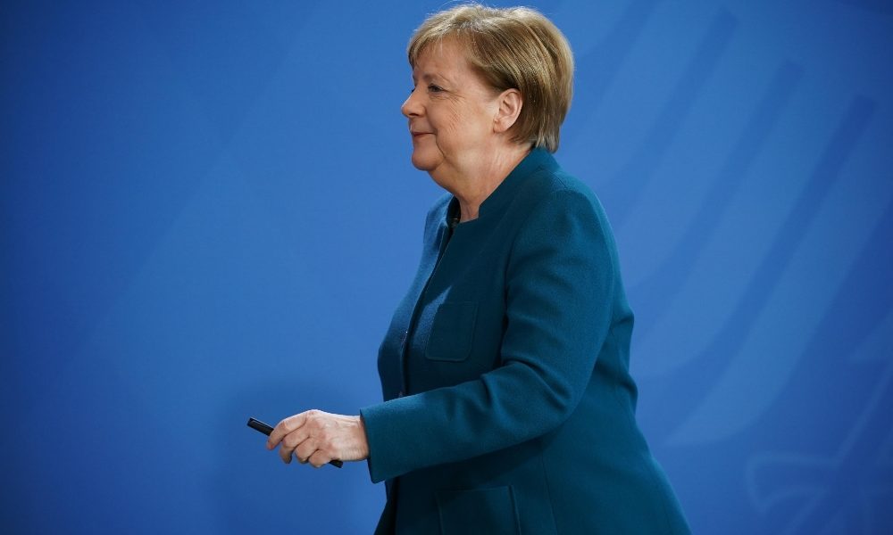 Coronavirus: Merkel risale nei sondaggi
