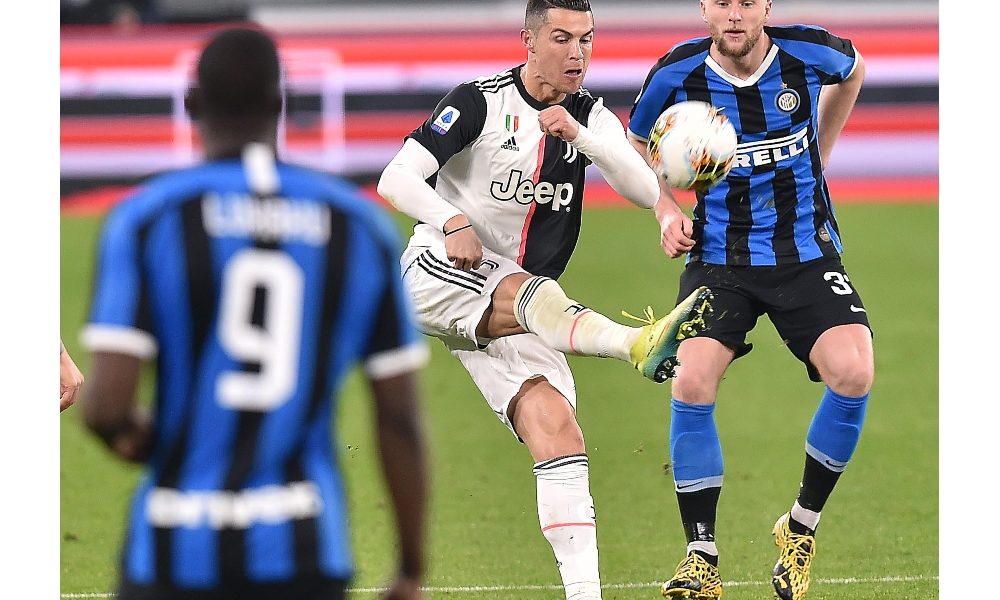 Coronavirus: Ronaldo con la madre, grato di averla a casa