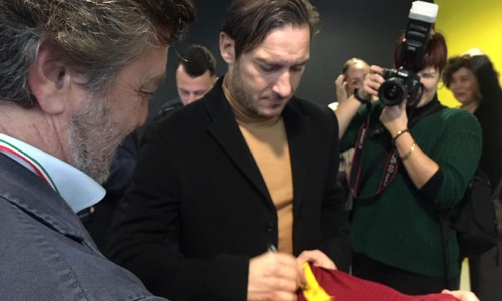 Coronavirus: Totti, in campo per vincere questa partita