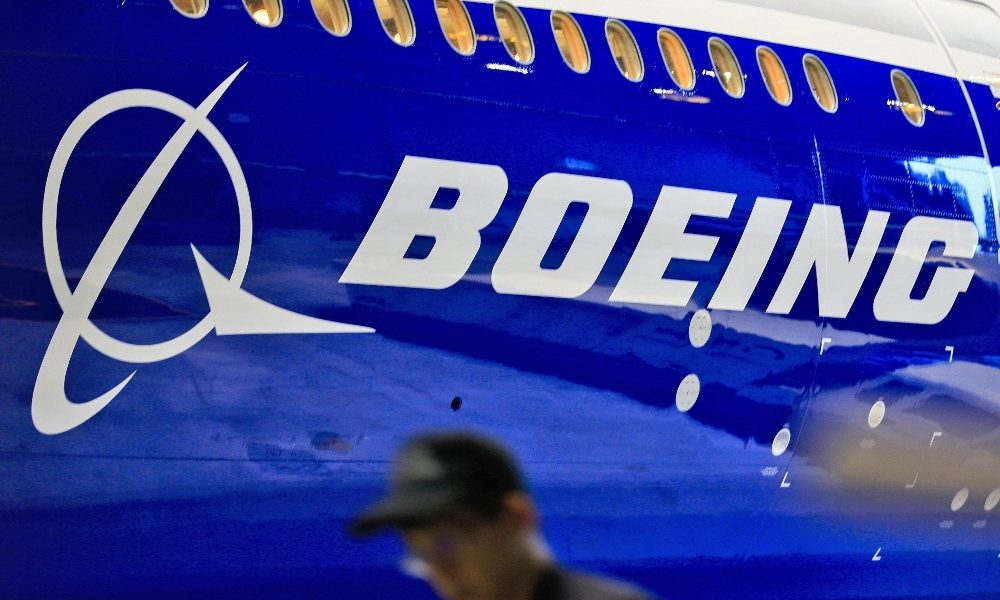 Coronavirus: Trump, aiuteremo Boeing
