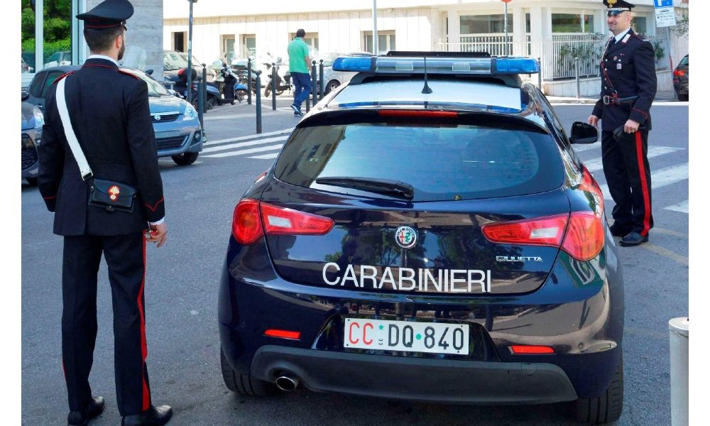 Coronavirus: cinese picchiato in un bar