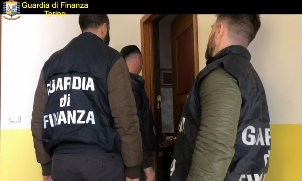 Coronavirus: corruzione in appalto pulizie, due arresti