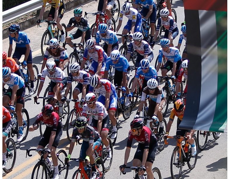 Coronavirus: due italiani positivi all’UAE Tour di ciclismo