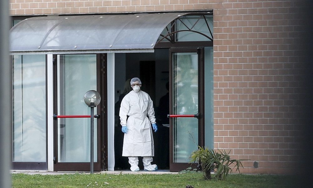 Coronavirus: in Cina 908 morti