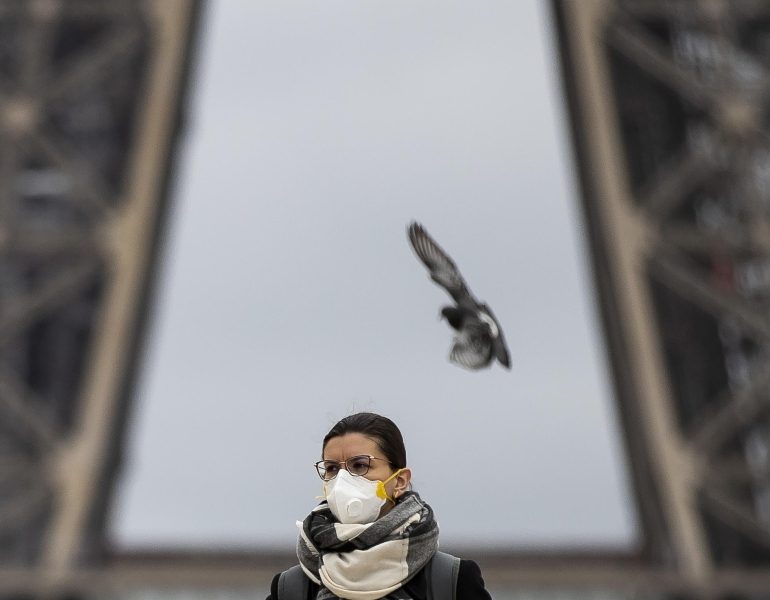 Coronavirus: la Francia chiude tutto