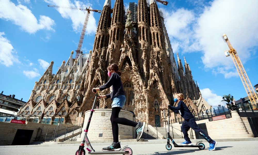 Coronavirus: nuova stretta a Barcellona,’state a casa’