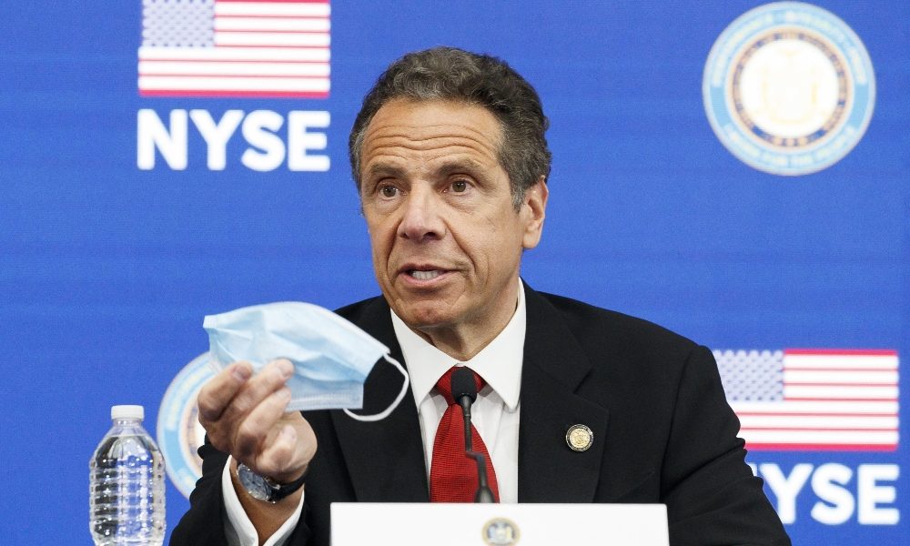 Coronavirus: ristoratori di New York marciano contro Cuomo