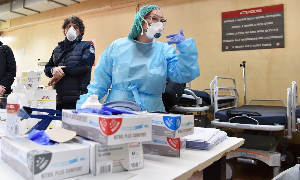 Coronavirus, l’aggiornamento dal Comasco. I casi di persone positivi sono 24. Primi due morti al Sant’Anna