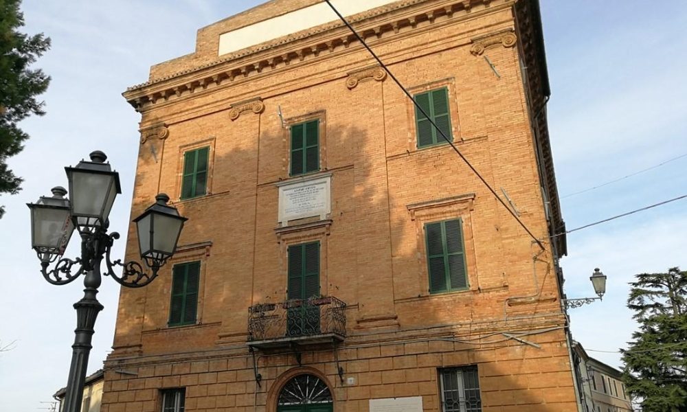 Coronavirus, stop visite casa riposo