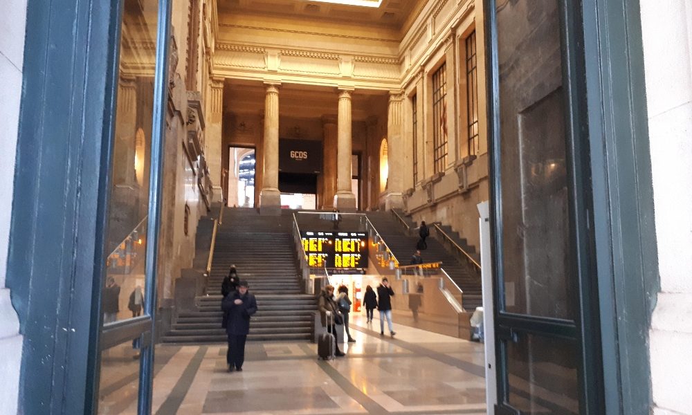 Coronavirus: treni mezzi vuoti a Milano