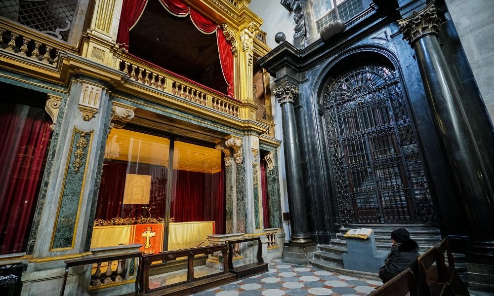 Coronavirus: venerazione straordinaria Sindone