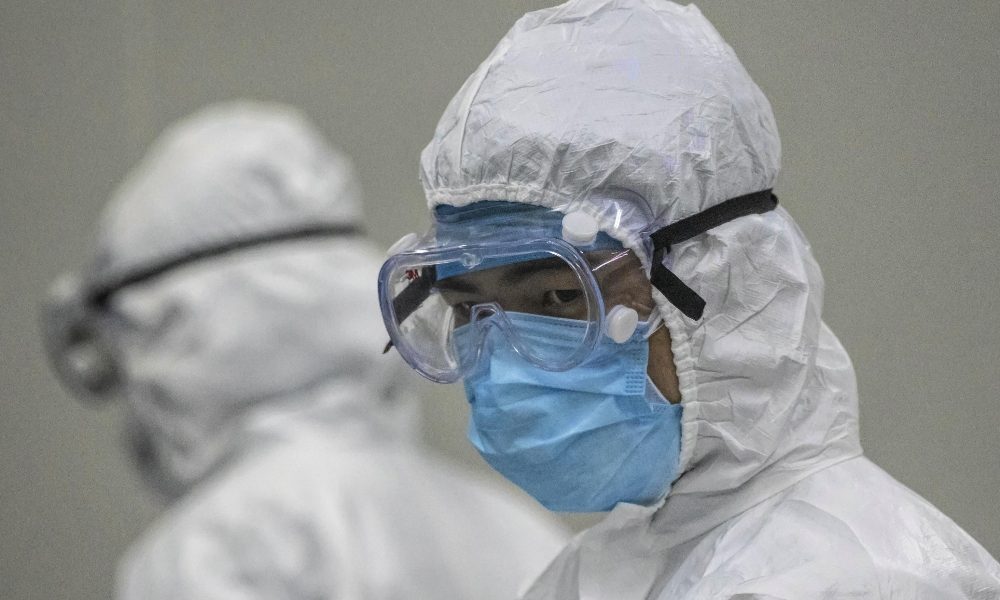 Coronavirus, l’appello di Spata, il presidente dell’Ordine: «Il primo consulto medico va fatto al telefono»