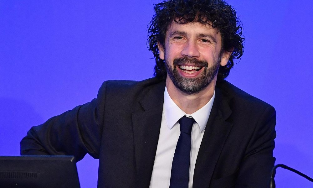 Coronavirus:Tommasi,stop calcio atto più utile a Paese
