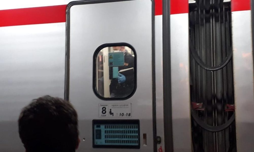 Coronavirus:psicosi Lecce,treno bloccato