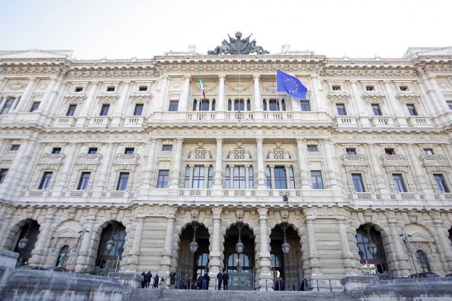 Aggressione all’avvocato: la Cassazione conferma