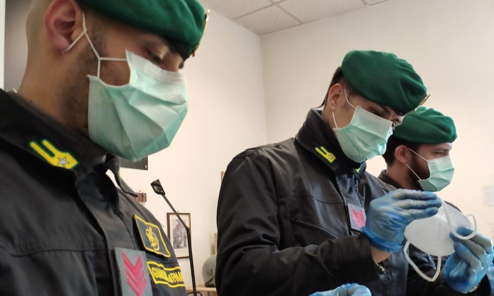 Covid: 36mila mascherine sequestrate da Gdf Bologna