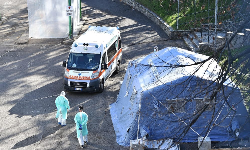 Covid: 813 nuovi positivi in Piemonte, aumentano ricoveri