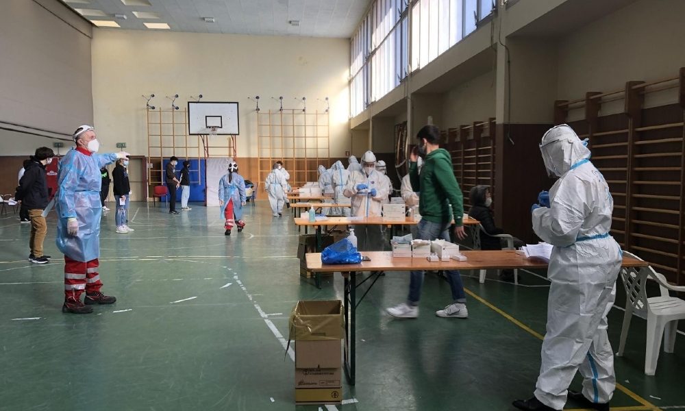 Covid: 874 positivi in 24 ore nelle Marche