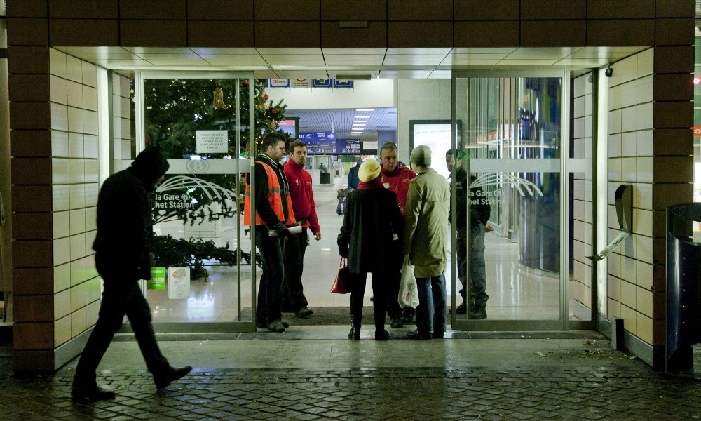 Covid: Belgio, da oggi divieto ai viaggi non essenziali