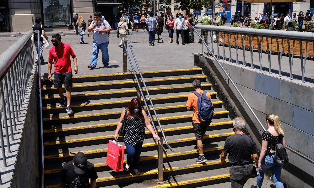 Covid: Cile, presidente estende emergenza fino a marzo 2021