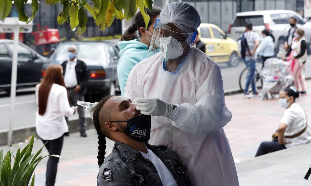 Covid: Colombia, Bogotà riduce allerta