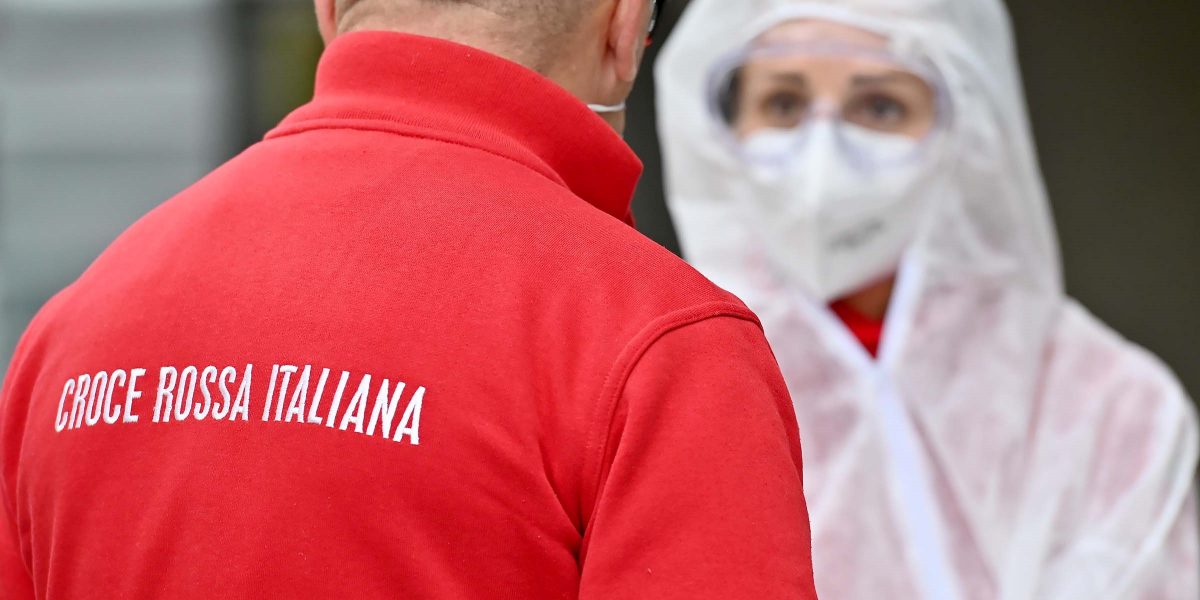 Covid, nel Comasco 9 morti e 250 casi