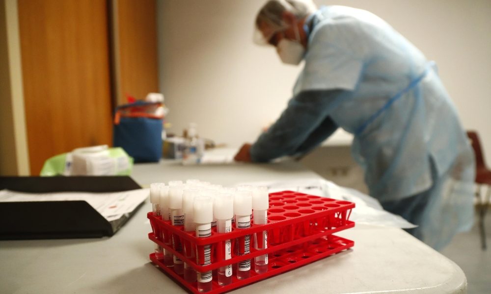 Covid: Francia, produzione vaccino Moderna da marzo