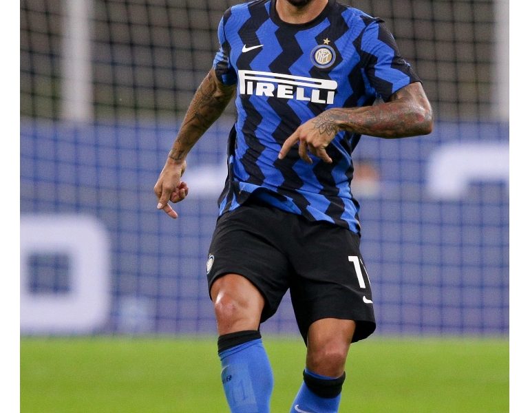 Covid: Inter; Kolarov negativo