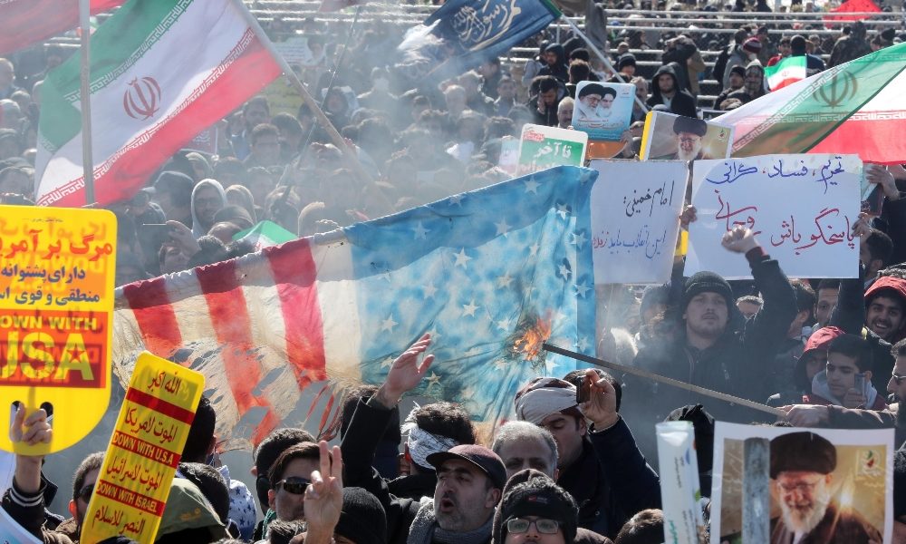 Covid: Iran cancella eventi per anniversario Rivoluzione