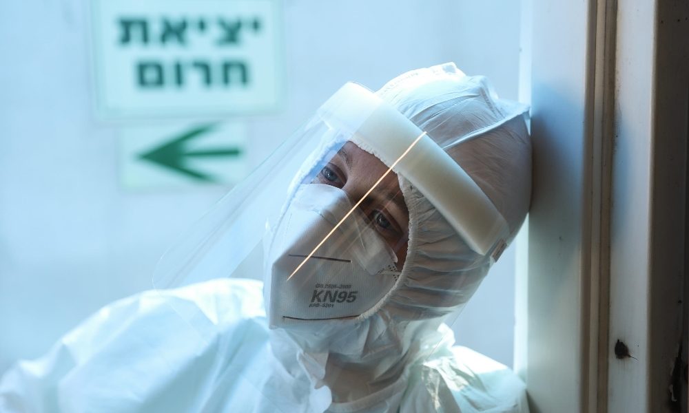 Covid: Israele, i casi scendono al 7,3% dei test