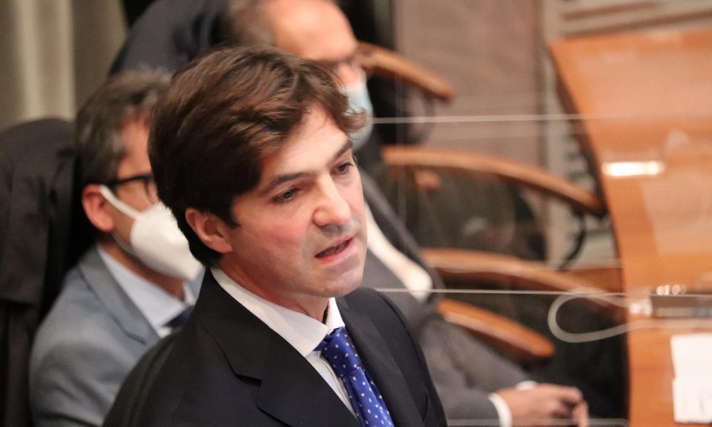 Covid: Marche, Dad università 100% e capienza mezzi Tpl 50%