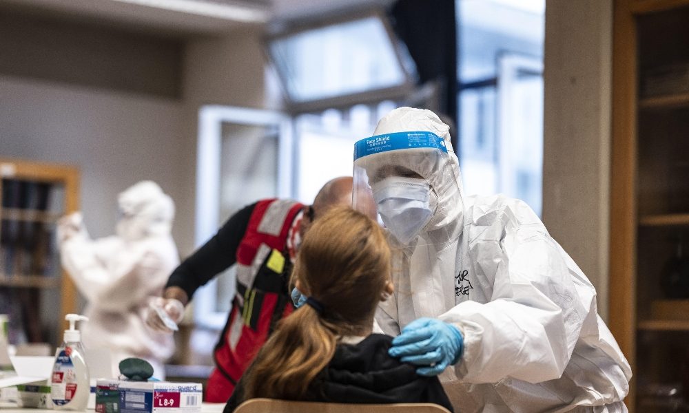 Covid: Marche, da 18/12 screening massa con tamponi rapidi