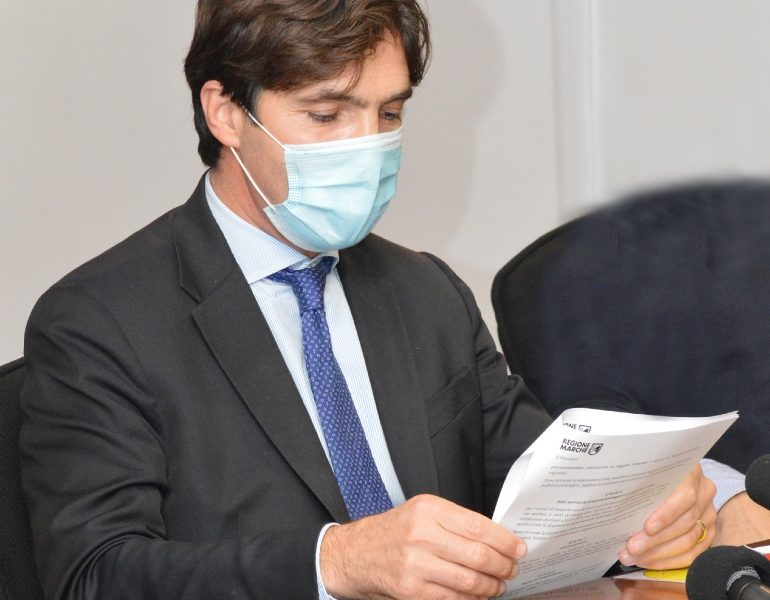 Covid, Marche, dad al 50% ultimi 3 anni superiori