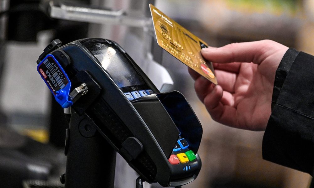 Covid: Nomisma, 8 italiani su 10 hanno usato e-commerce