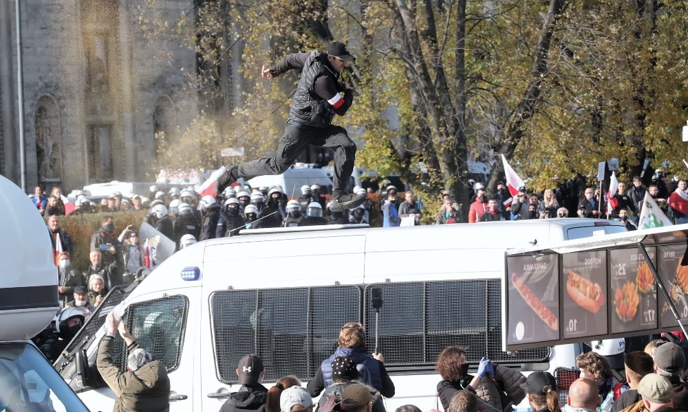 Covid: Polonia, 278 arresti nelle proteste anti-restrizioni
