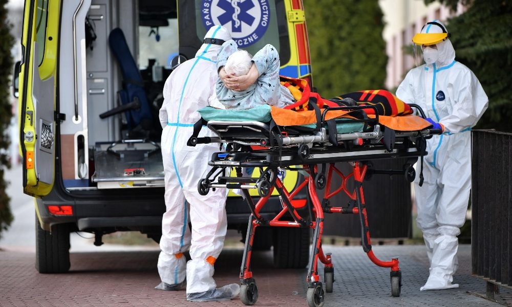 Covid: Polonia, superati i 2 milioni di casi