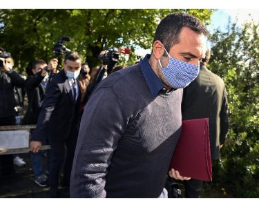 “Festeggia” Ferragosto aggredendo la compagna. Finisce in manette un 43enne di Erba