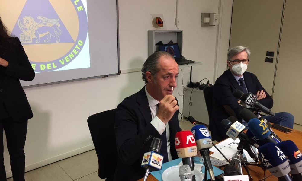 Covid: Zaia esegue in diretta il test ‘fai da te’