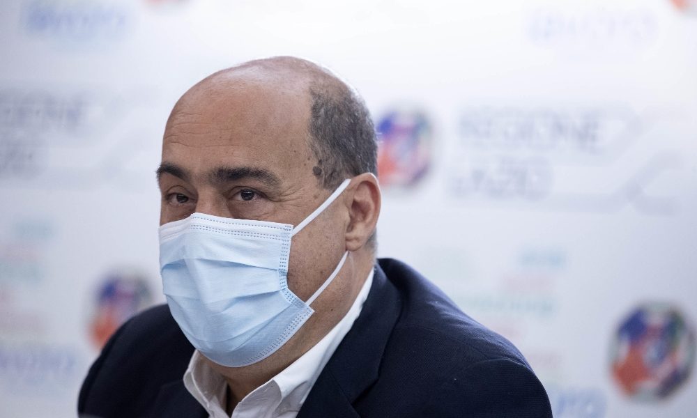 Covid: Zingaretti, chi ha responsabilità si vada a vaccinare