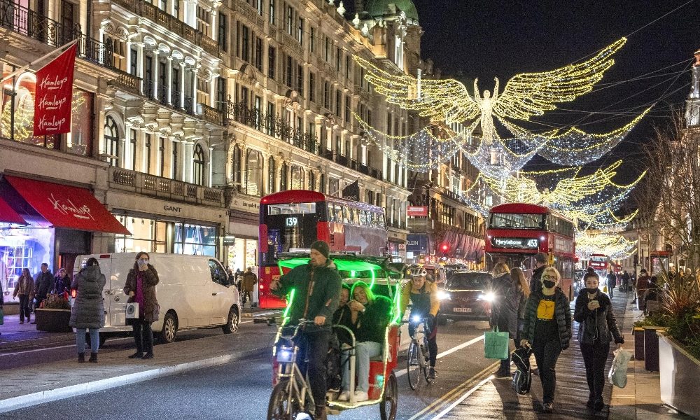 Covid: a Londra scattano le nuove restrizioni