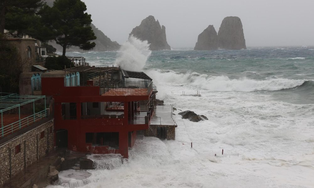 Covid: appello sindaci isola Capri, riaprire le scuole