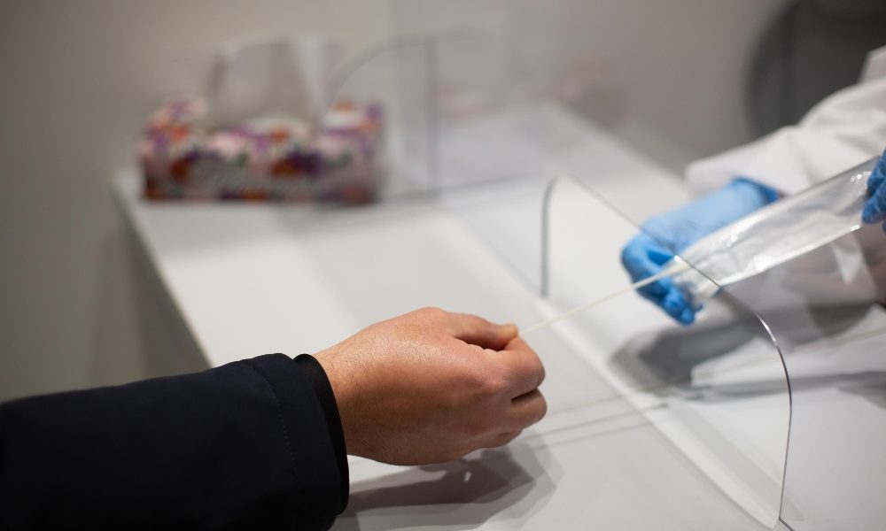 Covid: in E-R al via tamponi rapidi e sierologici a 15 euro