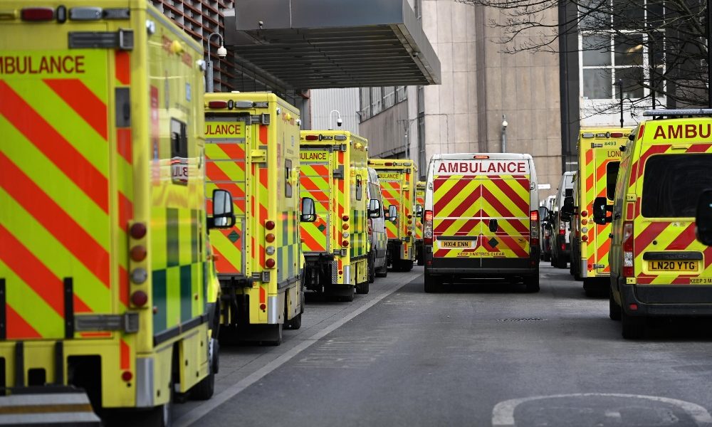 Covid: in Gb 54.674 contagi in 24 ore, record da 6 mesi