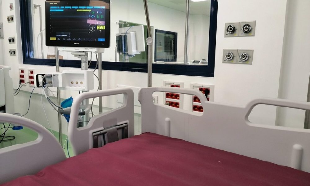 Covid: in Italia i morti sono oltre 90 mila,salgono positivi