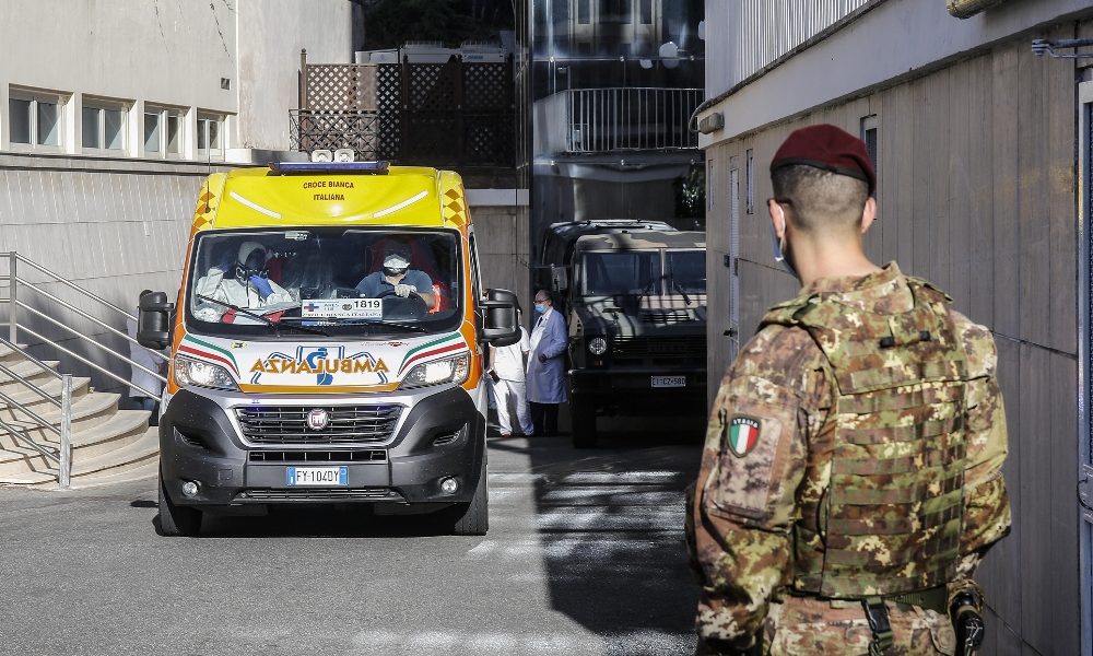 Covid: nel Lazio più chiamate al 118, 25%casi sospetti