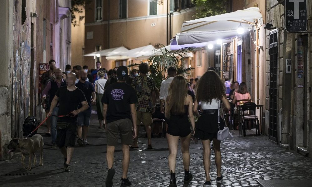 Covid: nel Lazio verso obbligo mascherine all’aperto