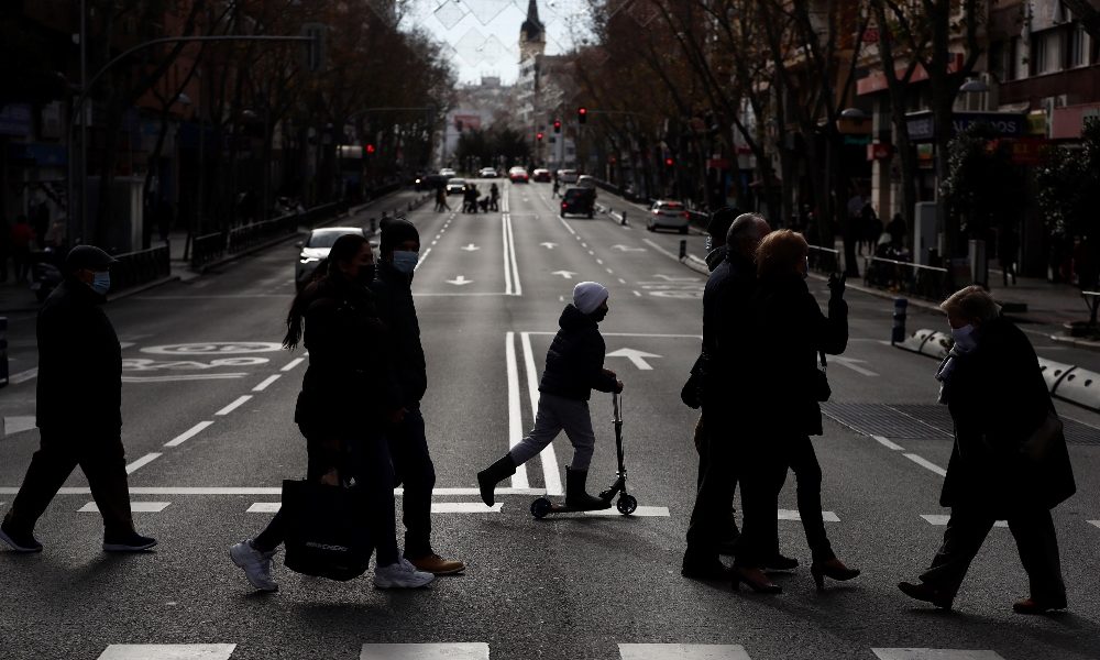 Covid: nuova stretta a Madrid, si allunga il coprifuoco
